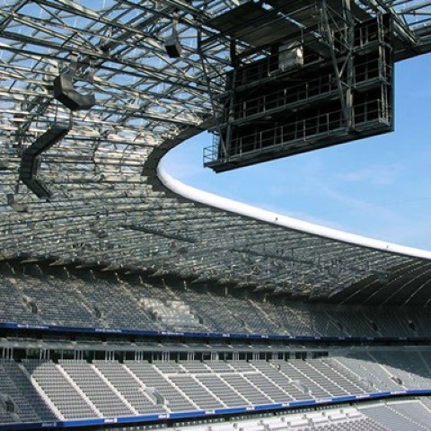 Konstruktion der Außenfassade aus Stahl - Allianz Arena